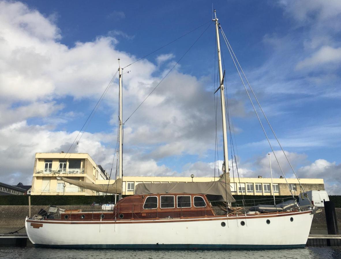 Port Deauville Yacht Vintage Exteriör bild